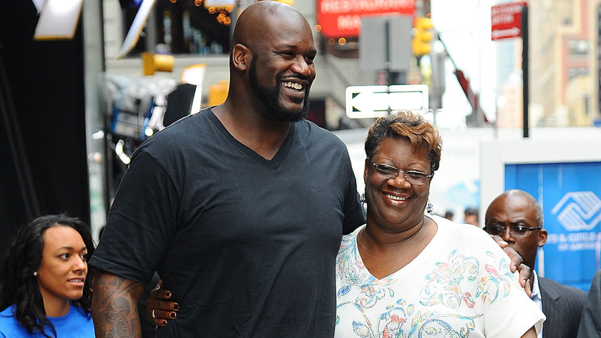 Shaquille O'Neal Reveals How His Father's Tough Love Led to His NBA Dunking Dominance