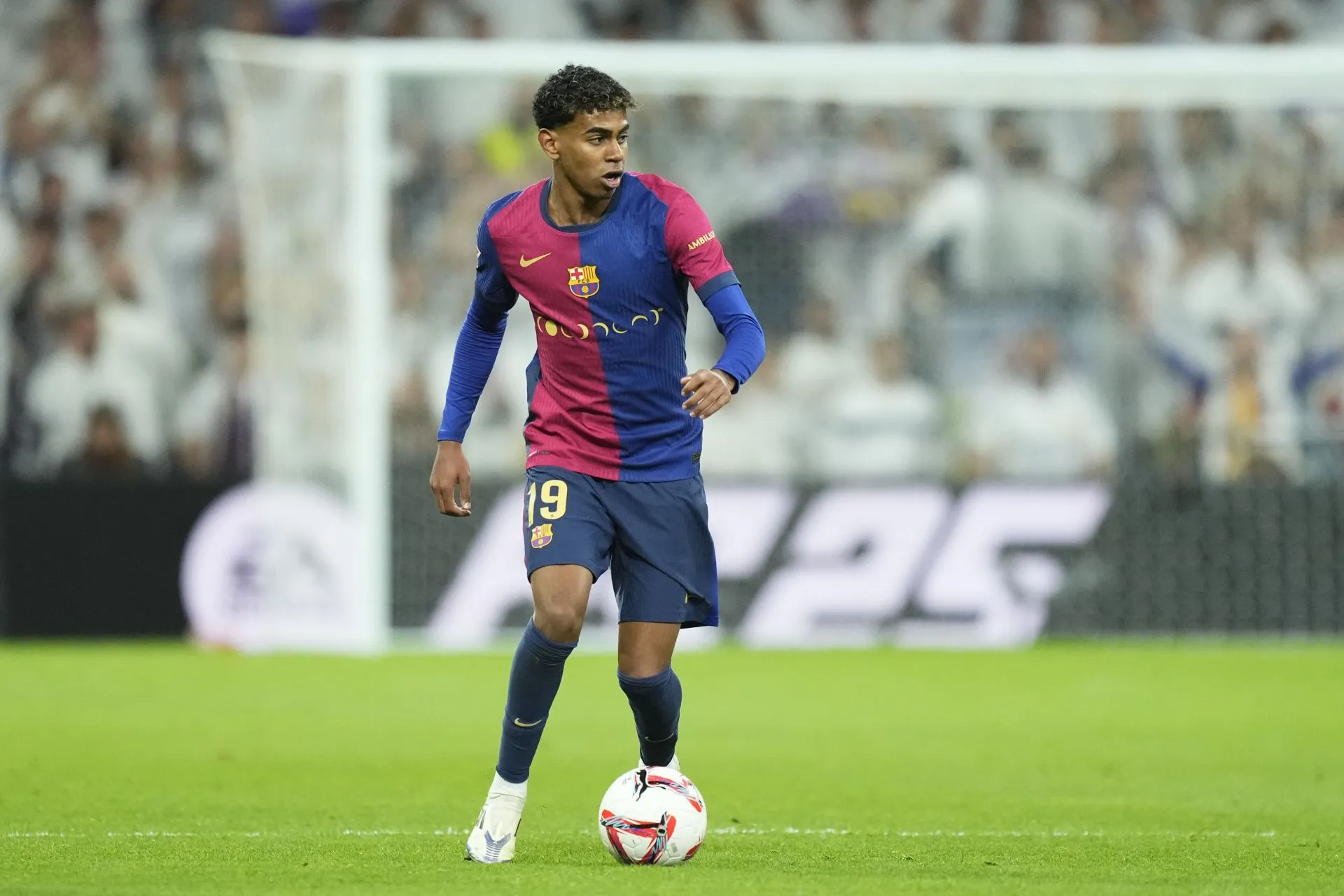 Barcelona Transfer Updates: Raphinha’s New Deal, Premier League’s Eyes on Lamine Yamal, and Ferran Torres’ Atletico Move