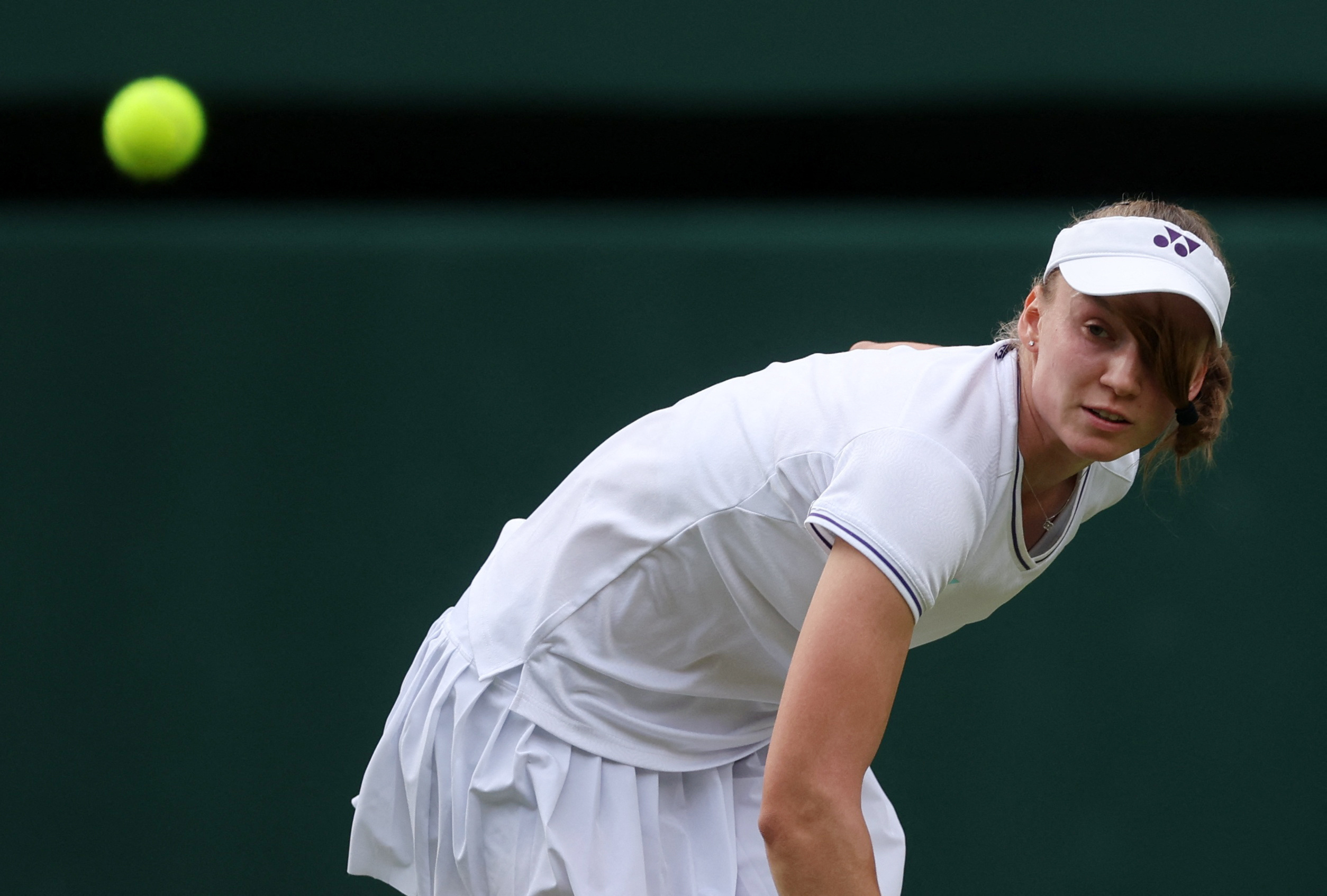 Comeback Queen: How Elena Rybakina Made It to the WTA Finals Despite a Year Full of Injuries