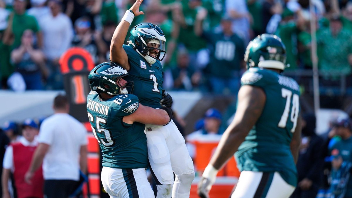 Eagles Edge Browns in Thrilling Week 6 Clash: Key Plays, Player Highlights, and Future Challenges