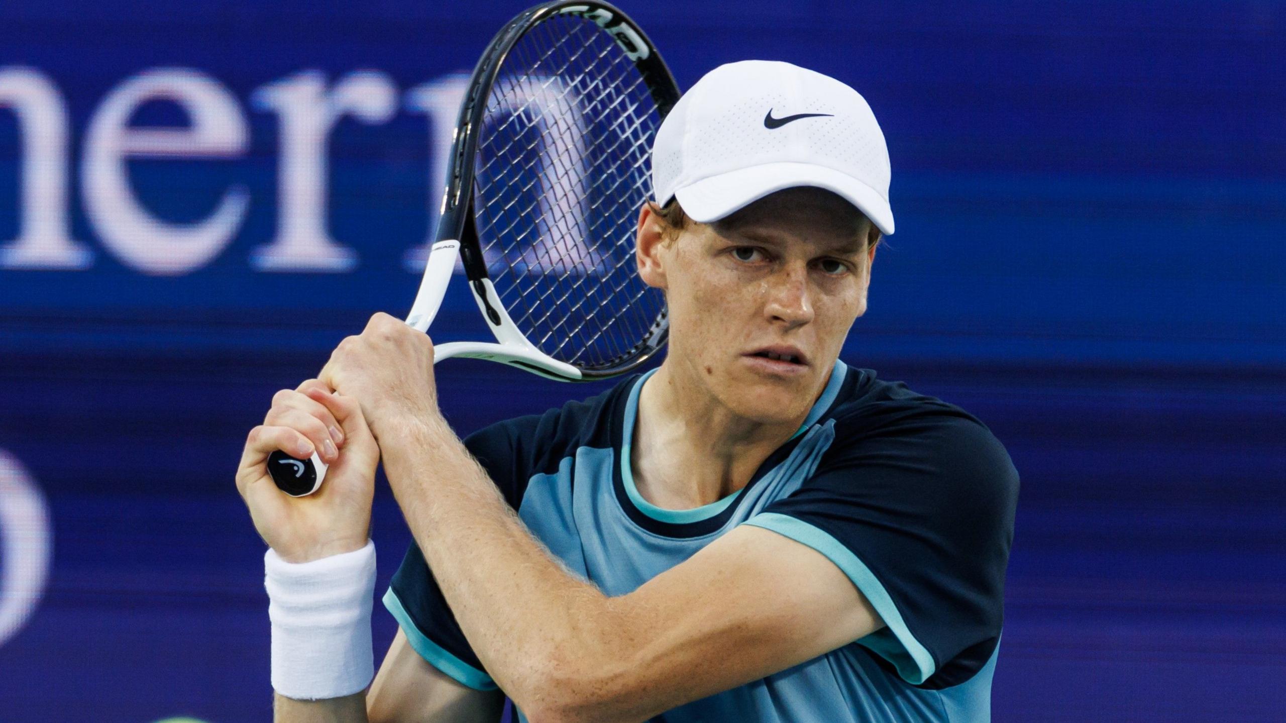 Heartwarming Sportsmanship at Riyadh Tennis Final: Jannik Sinner Picks Confetti Out of Carlos Alcaraz’s Hair After Intense Match