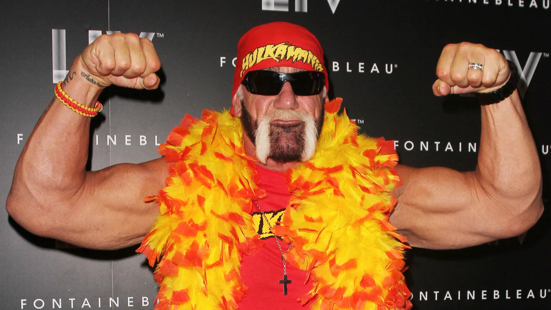 Hulk Hogan's Awkward Shirt Fail at Trump Rally Has Fans Talking – Vince Russo Breaks Down the Cringe Moment