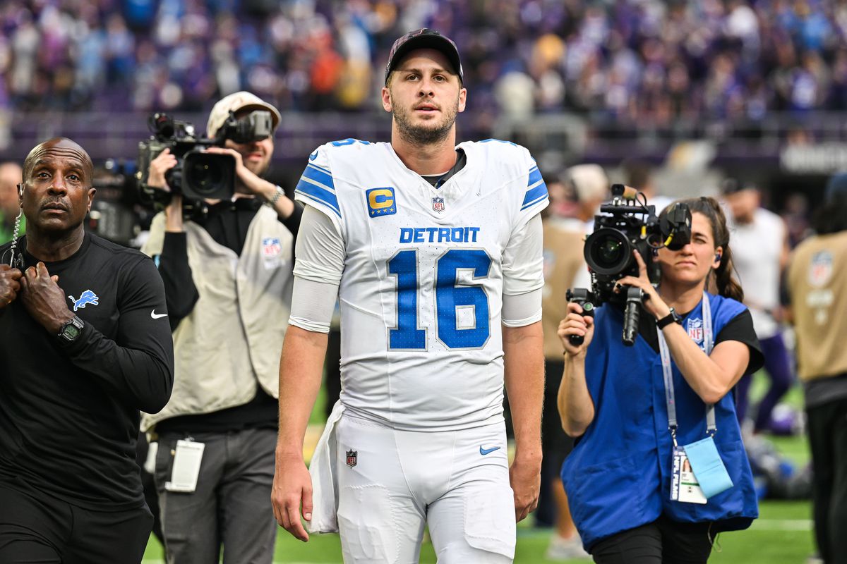 Jared Goff's Breakout NFL Season: Wife Christen Harper's Heartfelt Support as Lions Dominate 2024