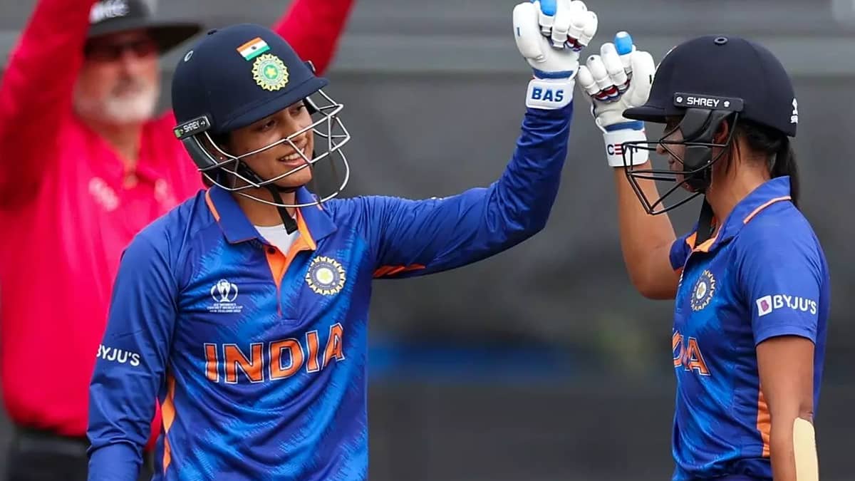 Meet the Top Batters to Watch at the 2024 Women's T20 World Cup: Chamari Athapaththu, Ashleigh Gardner, and Smriti Mandhana Shine