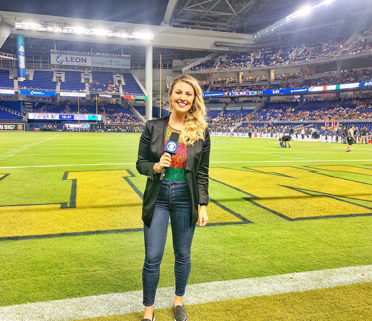 Amanda Balionis Stuns in Chic White and Brown Outfit at Titans vs Texans NFL Game