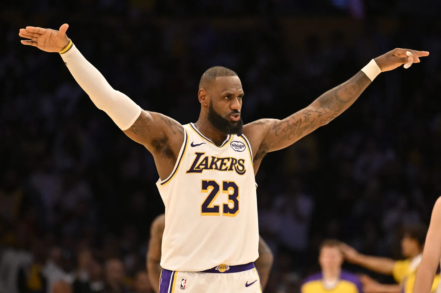 LeBron James Stuns Fans with Epic Full-Court Shot Before Lakers vs. 76ers Game-