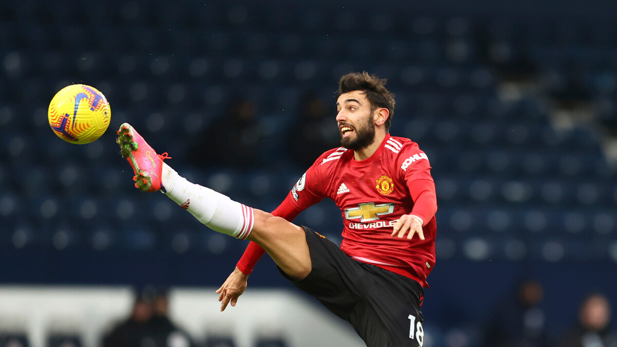 Manchester United Shake-U Roy Keane Calls Out Bruno Fernandes After Coach's Surprise Exit