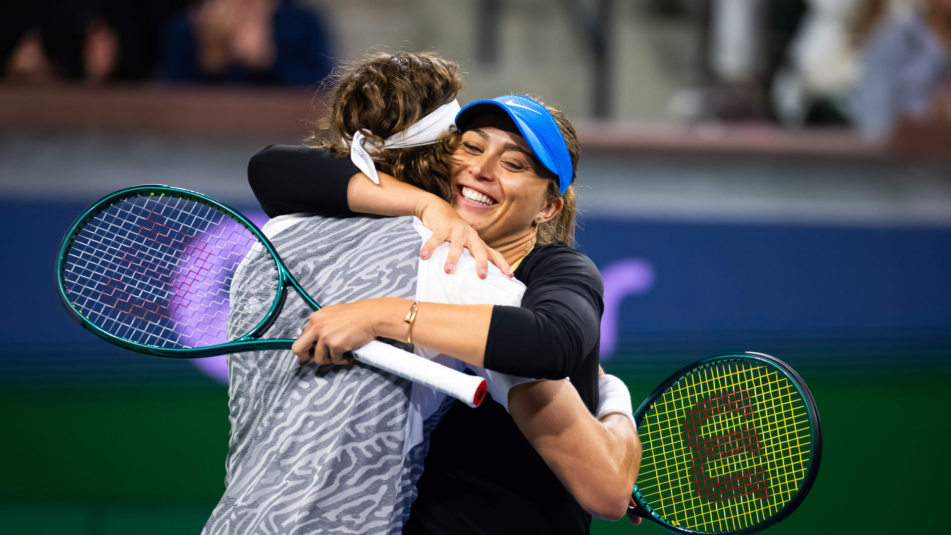 Stefanos Tsitsipas Playfully Teases Paula Badosa’s Net Skills Ahead of BJK Cup Finals, Fans Love Their Fun Romance