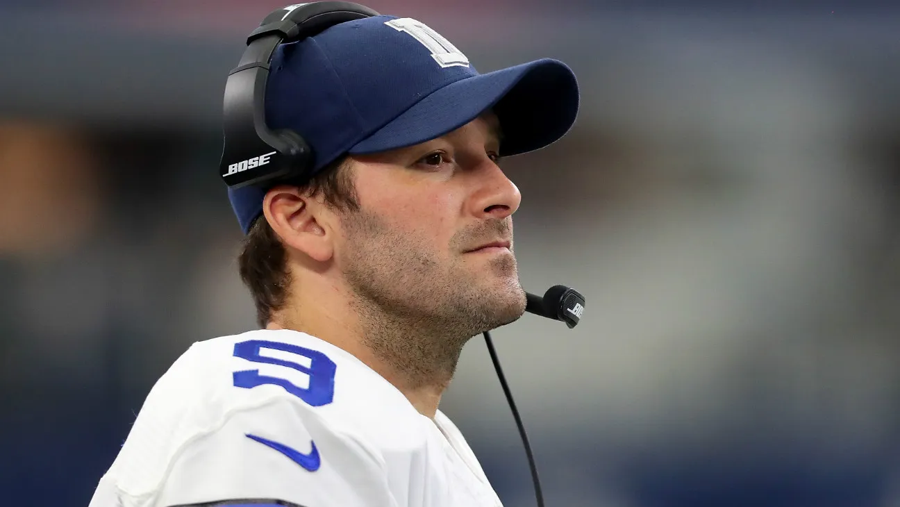 100+ Captions Inspired by Tony Romo-------