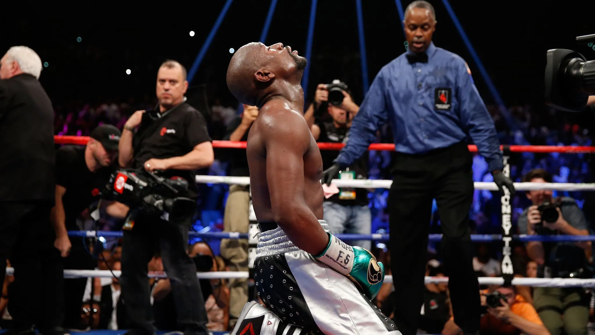 120+ Floyd Mayweather Captions for Social Media------------