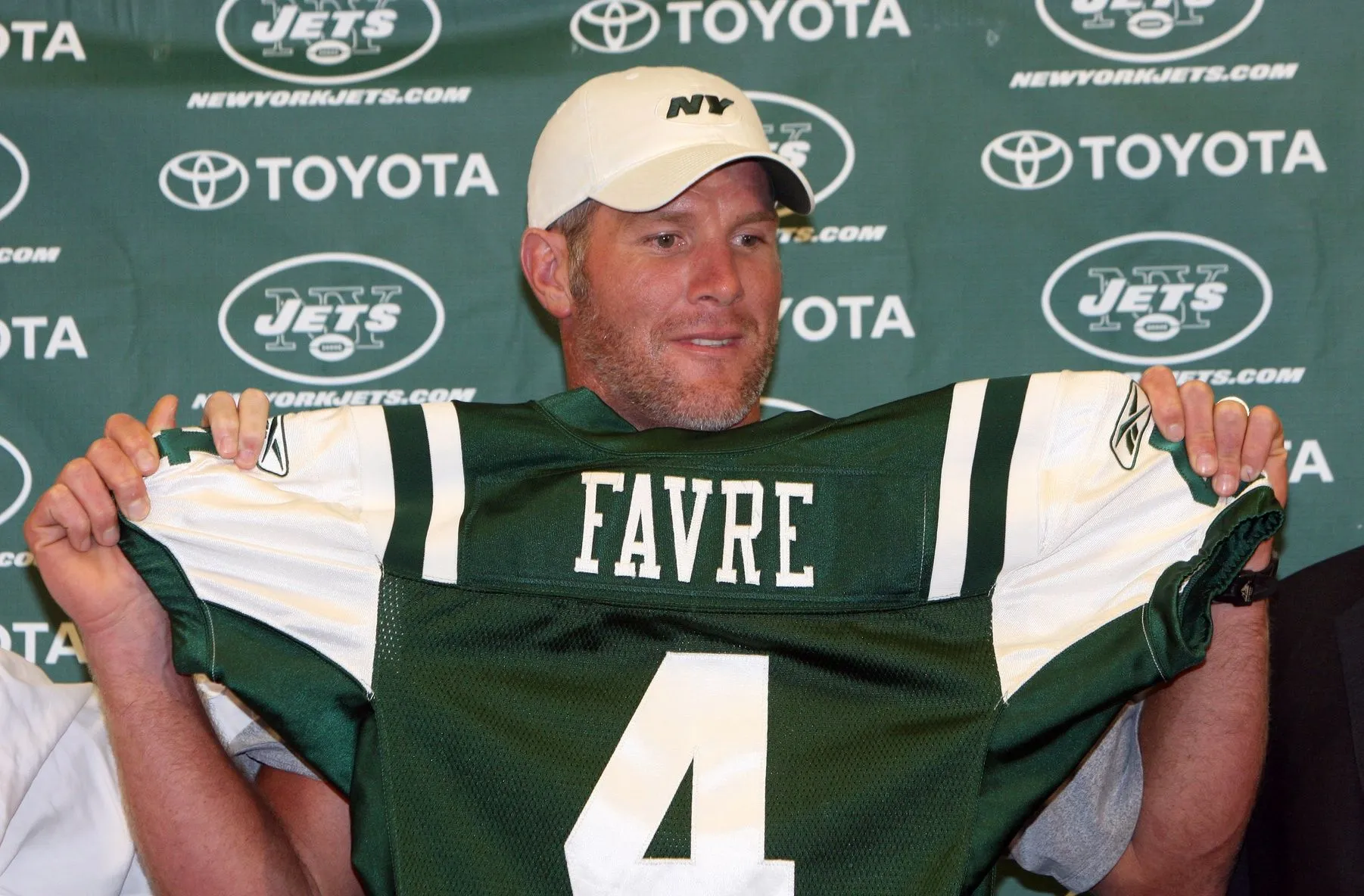 120+ Quotes from Brett Favre for Social Media------