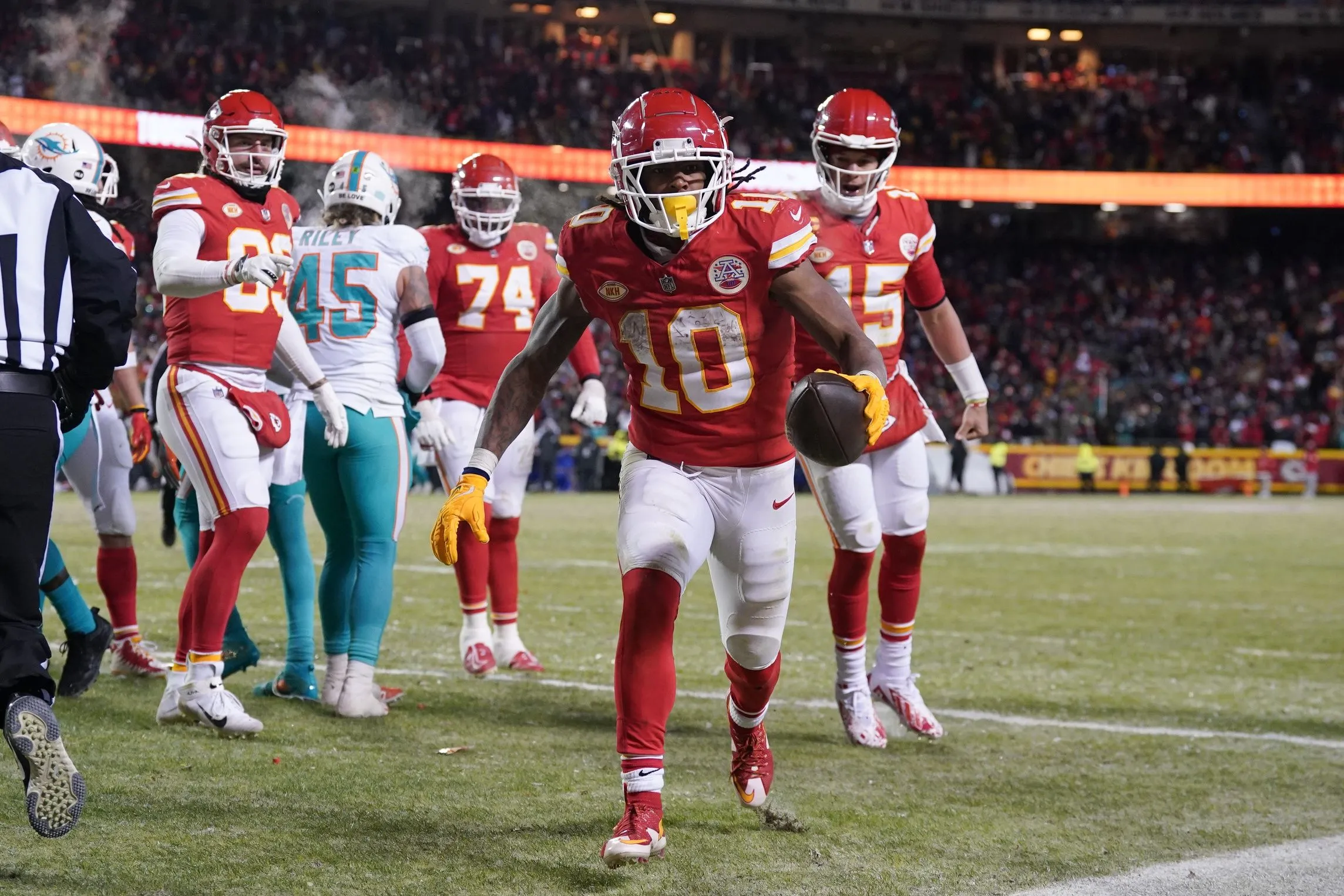 Can These Five NFL Teams Stop the Chiefs from Winning Again? Surprising Picks Revealed for Playoffs Showdown