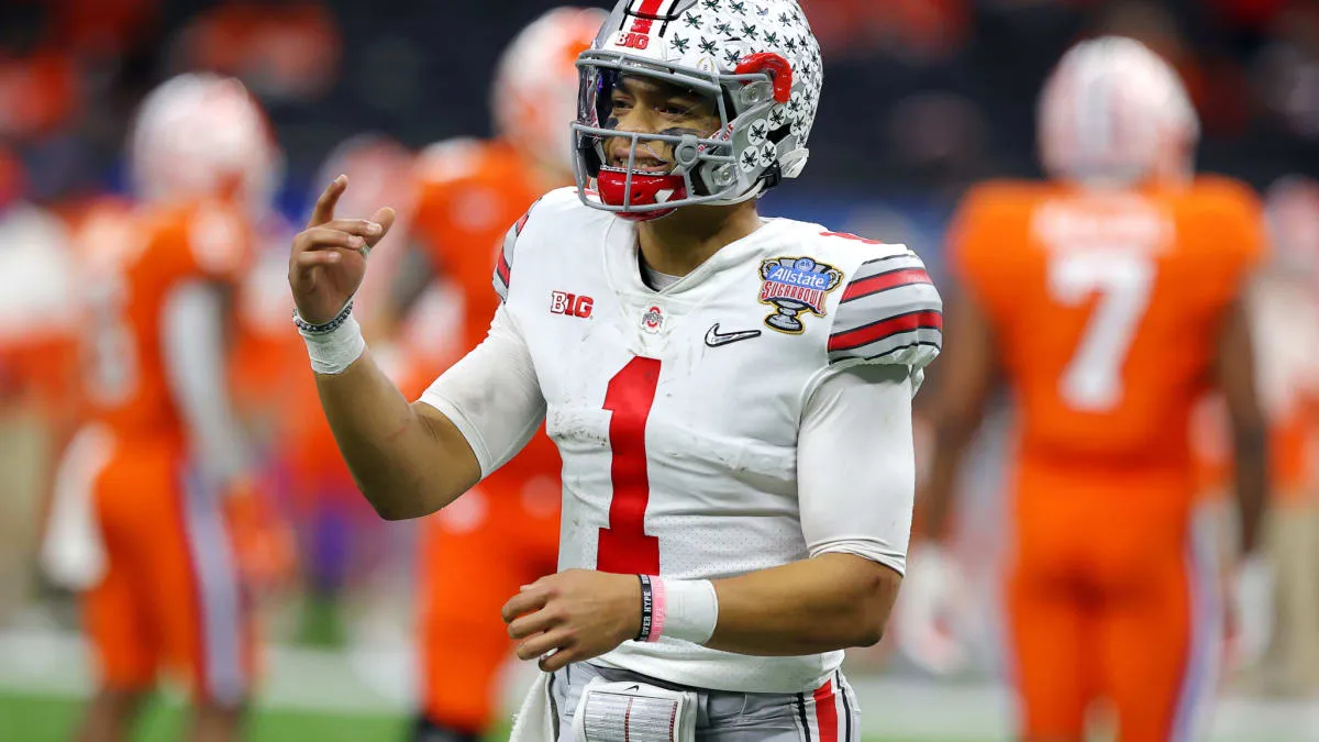 ESPN Analyst Dan Orlovsky Backs Ohio State to Win: A Fresh Look at the College Football Playoff Showdown