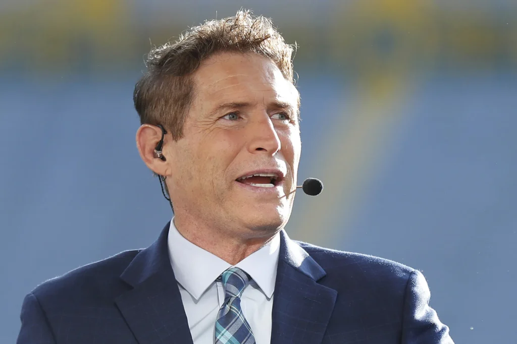 Steve Young Calls for Change as 49ers Playoff Hopes Fade After Rams Defeat