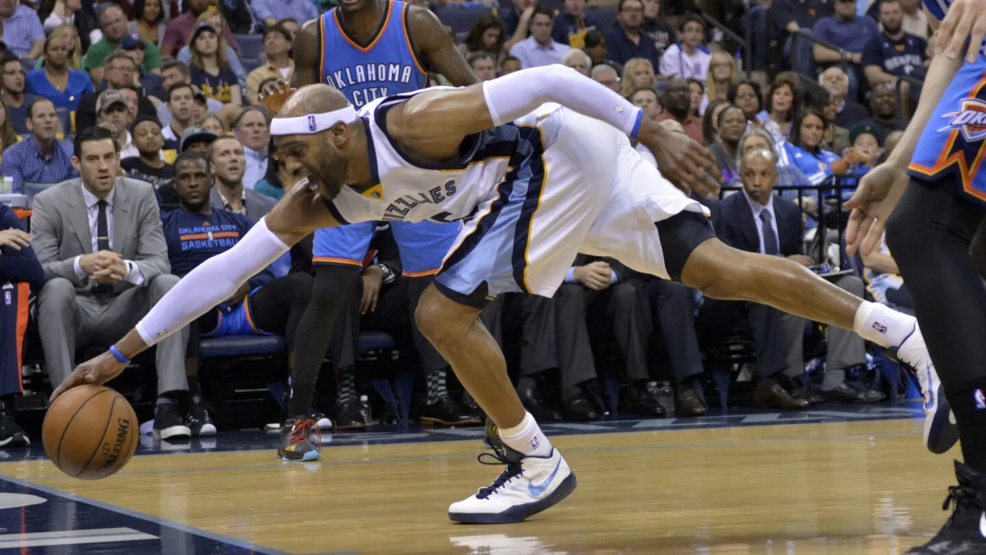 Top 100 Captions Inspired by Vince Carter--------