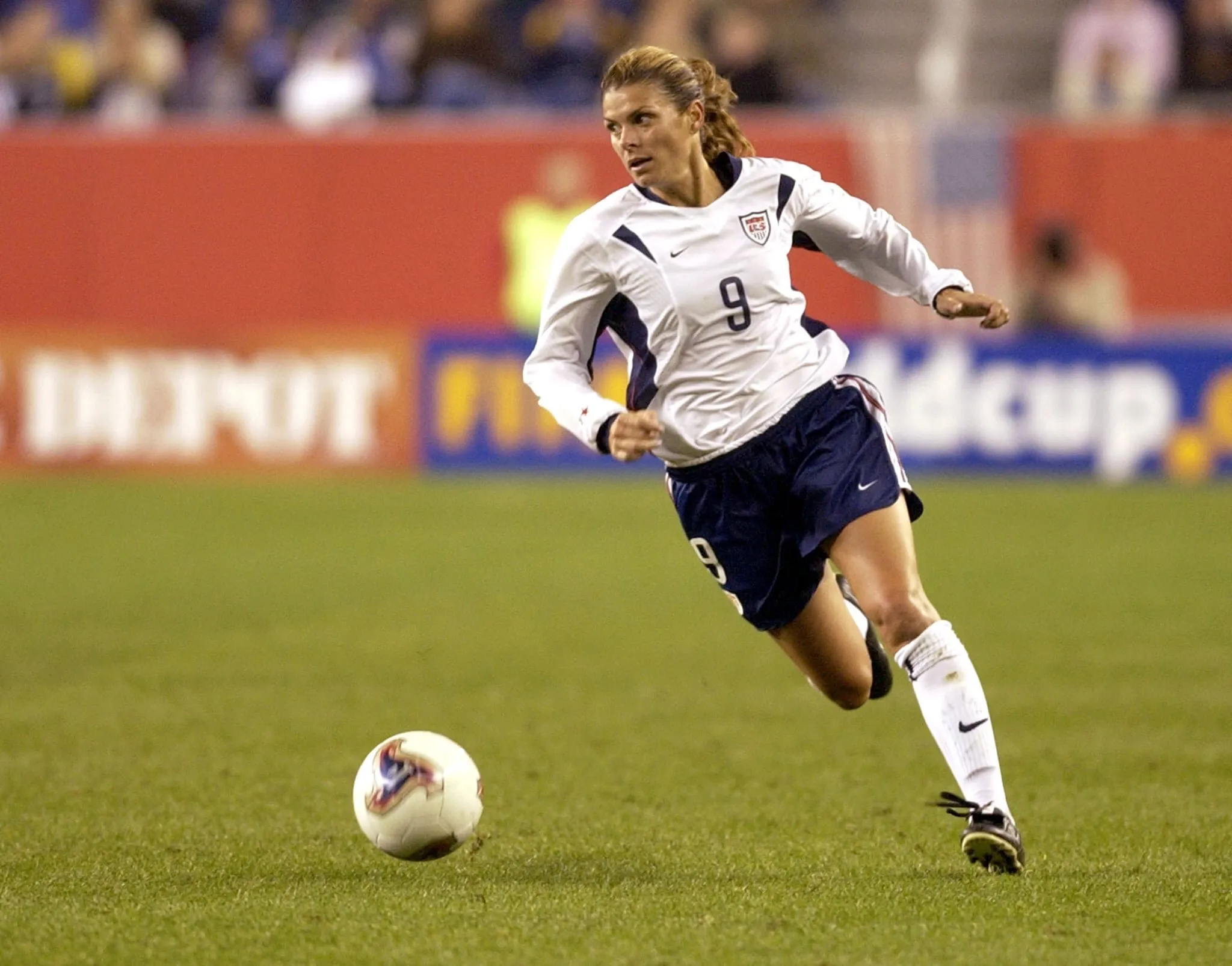 100+ Mia Hamm Quotes for Soccer Fans on Social Media-