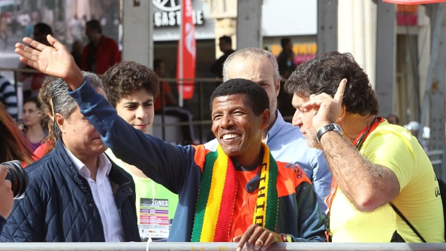 80+ Haile Gebrselassie Quotes for Long-Distance Runners---------