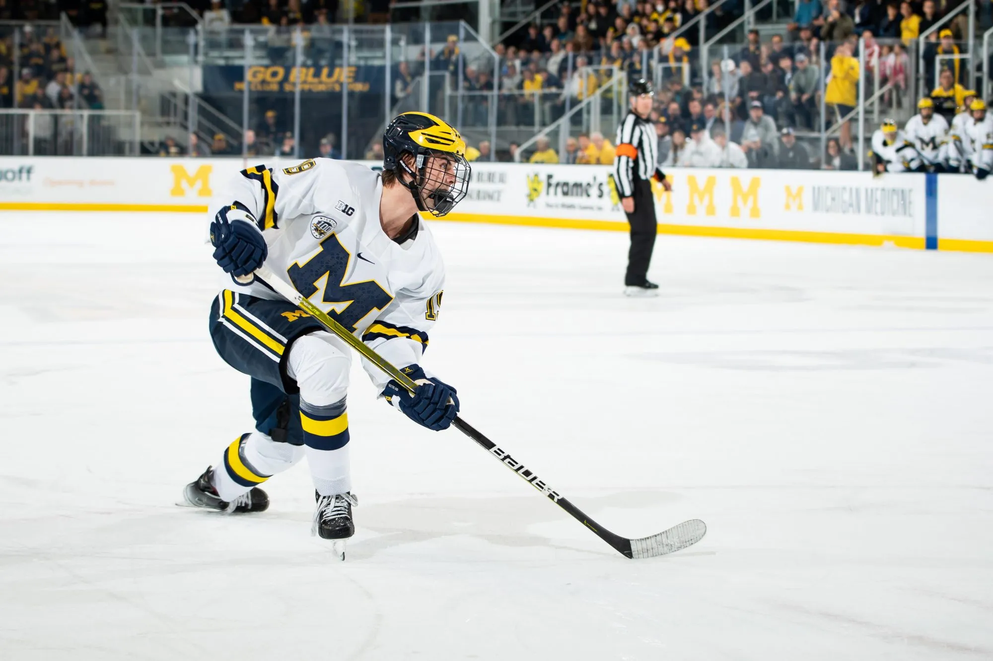 Adam Fantilli’s First Career Hat-Trick in Toronto Leaves Fans and Family Cheering in Ontario