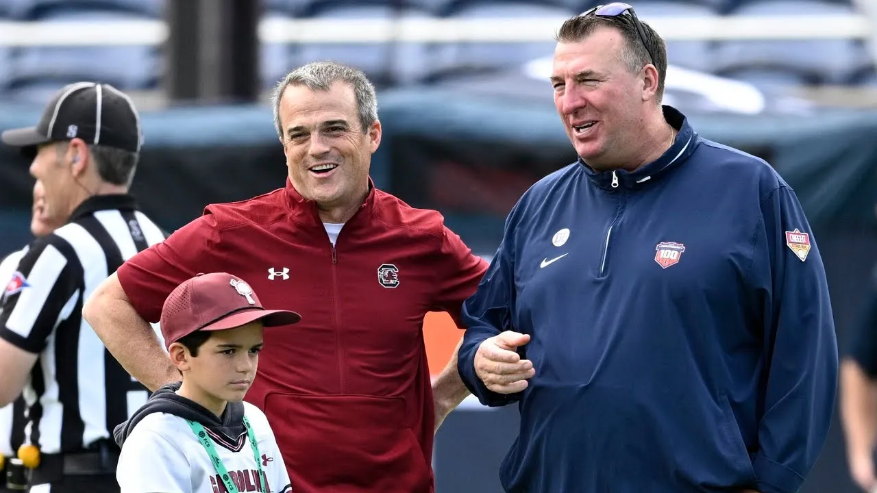 Dramatic Showdown: South Carolina's Coach Clashes with Illinois's Coach Over Controversial Play at Citrus Bowl