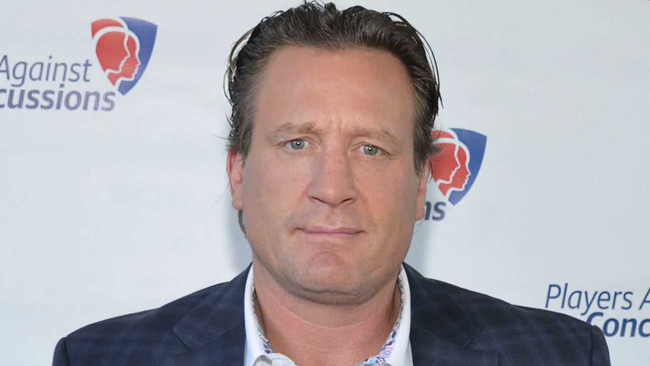 Jeremy Roenick Opens Up About Derian Hatcher's Jaw-Breaking Hit and the Respect That Followed