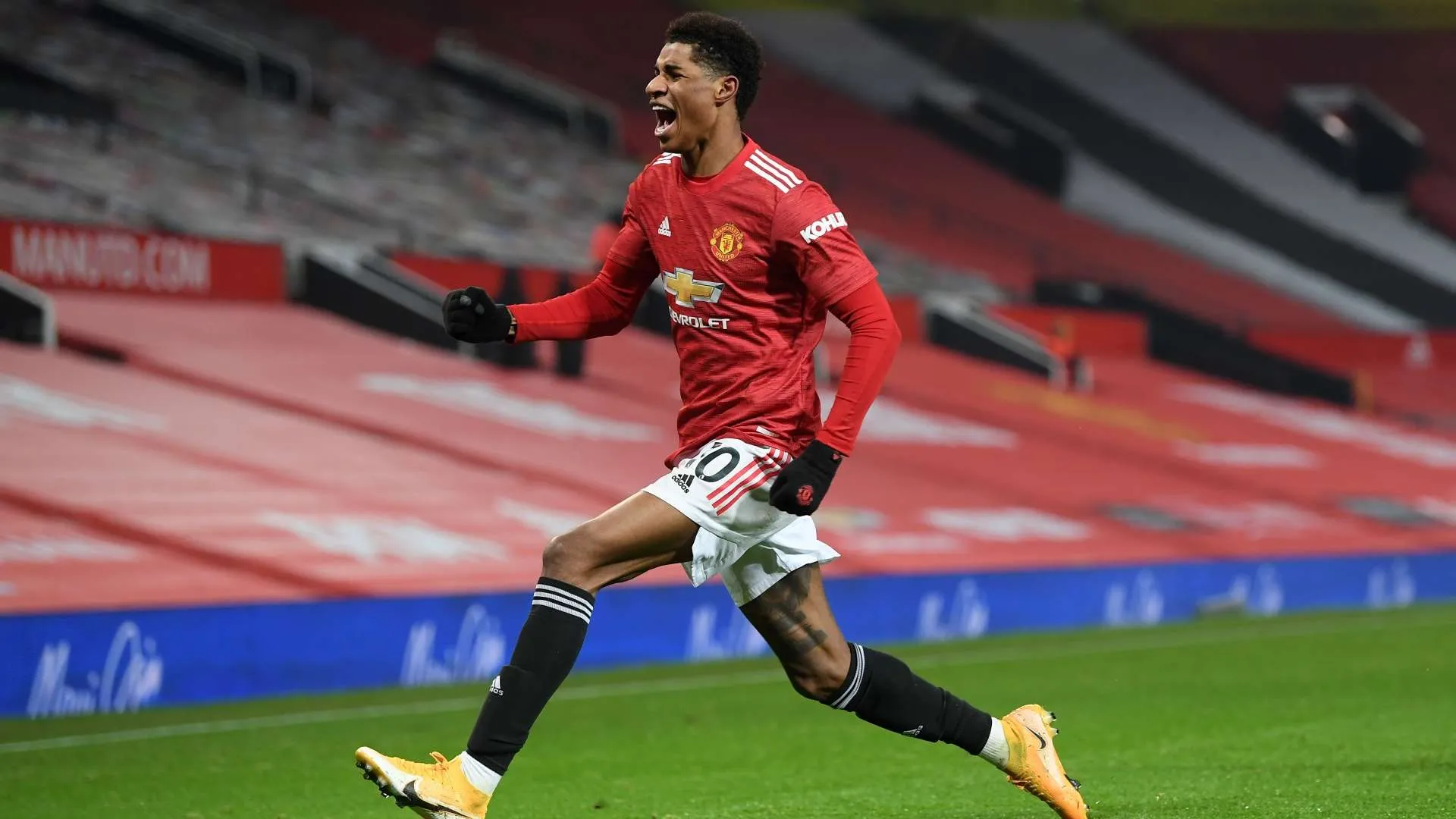 Marcus Rashford's New Year Post Sparks Team Support Amid Manchester United Future Doubts