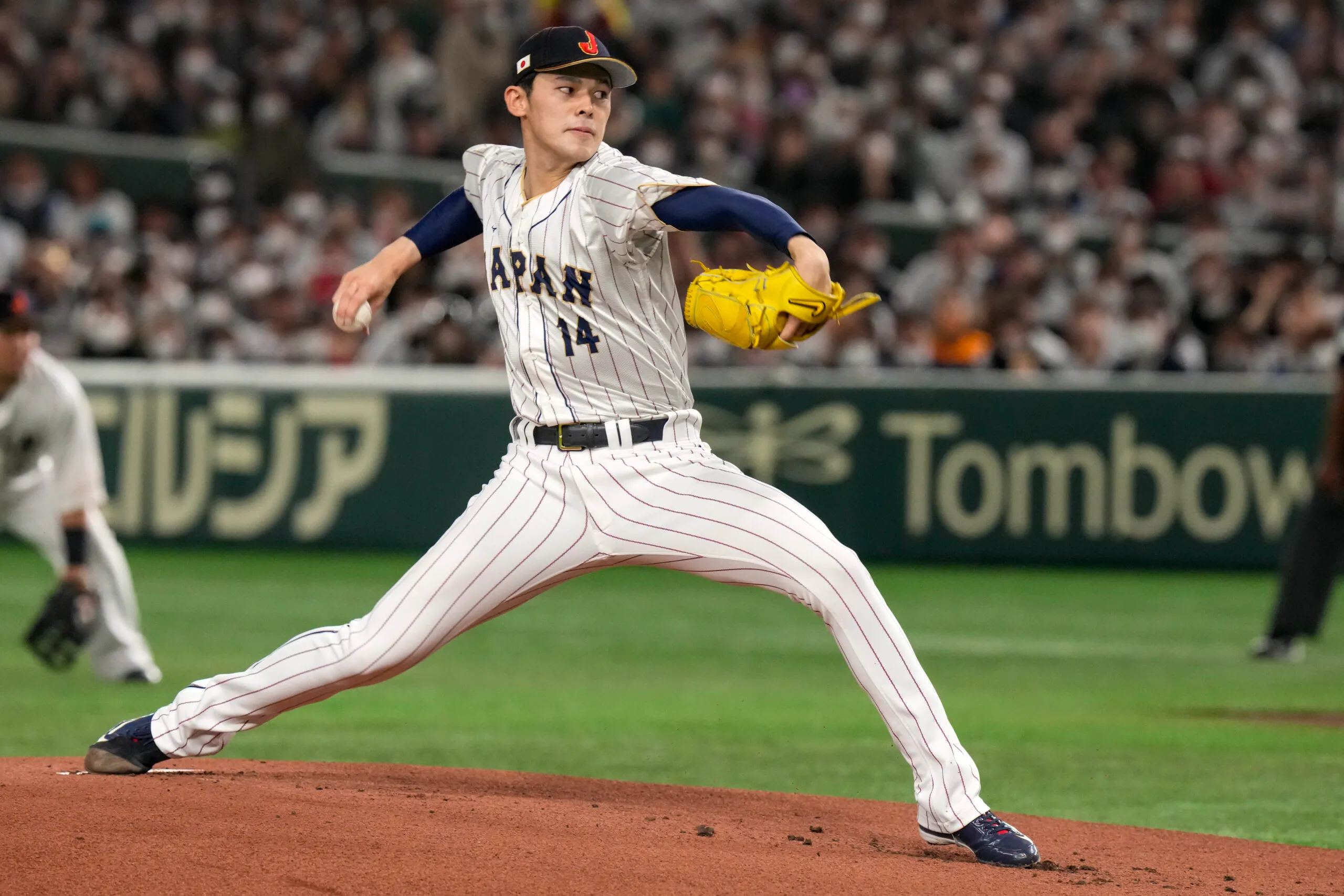 Roki Sasaki Joins the Dodgers: Japanese Pitching Star's Big Move Shakes Up MLB