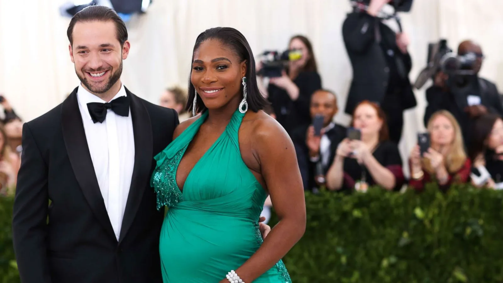 Serena Williams Stays Cool as Alexis Ohanian Cheers Wildly During LAGC’s Big Win Over Tiger Woods’ Team