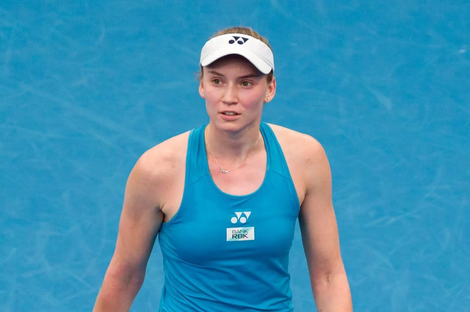 Tennis Drama Unfolds: Elena Rybakina Faces Coaching Conflicts Ahead of the Australian Open