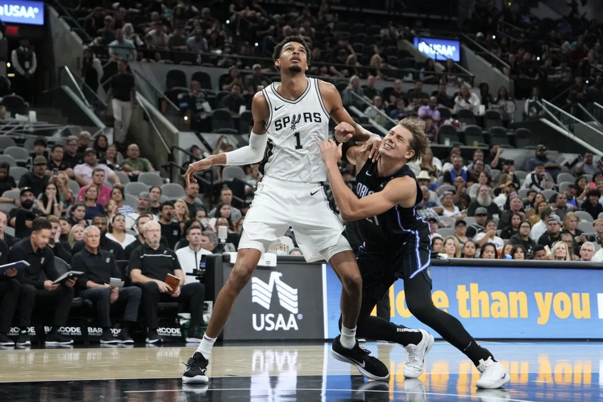 Victor Wembanyama's Viral Windmill Dunk Against Lakers Stuns Fans and Dominates Social Media