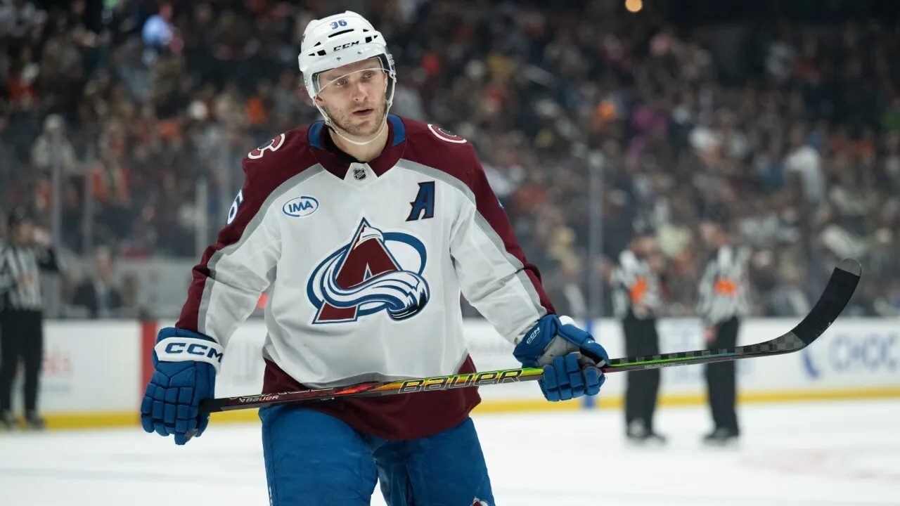 Carolina Hurricanes Could Be Forced to Trade Mikko Rantanen if Contract Talks Fail Before NHL Trade Deadline