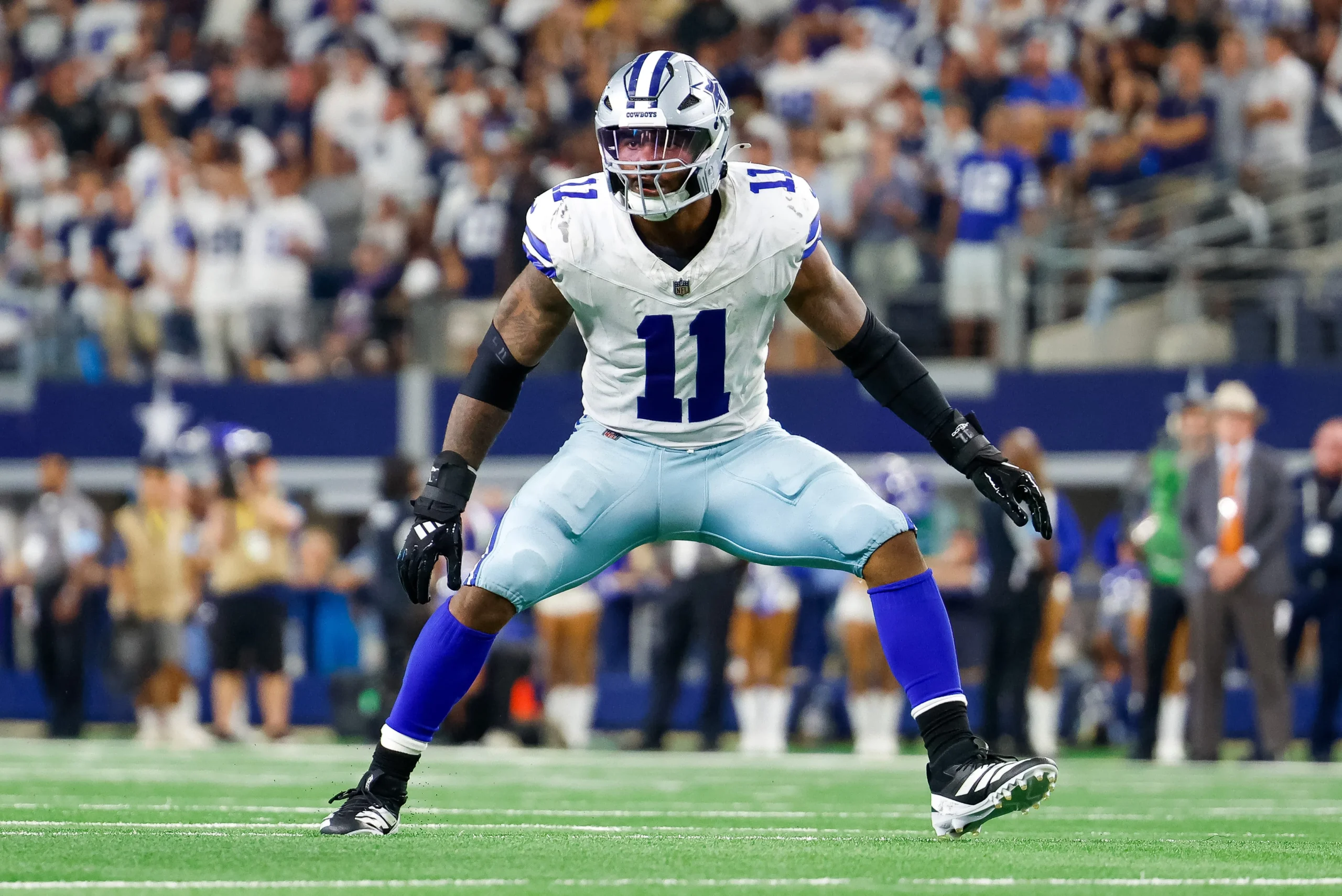 Dallas Cowboys’ Micah Parsons Set for Record-Breaking $180 Million Contract as Team Moves Into Brian Schottenheimer Era