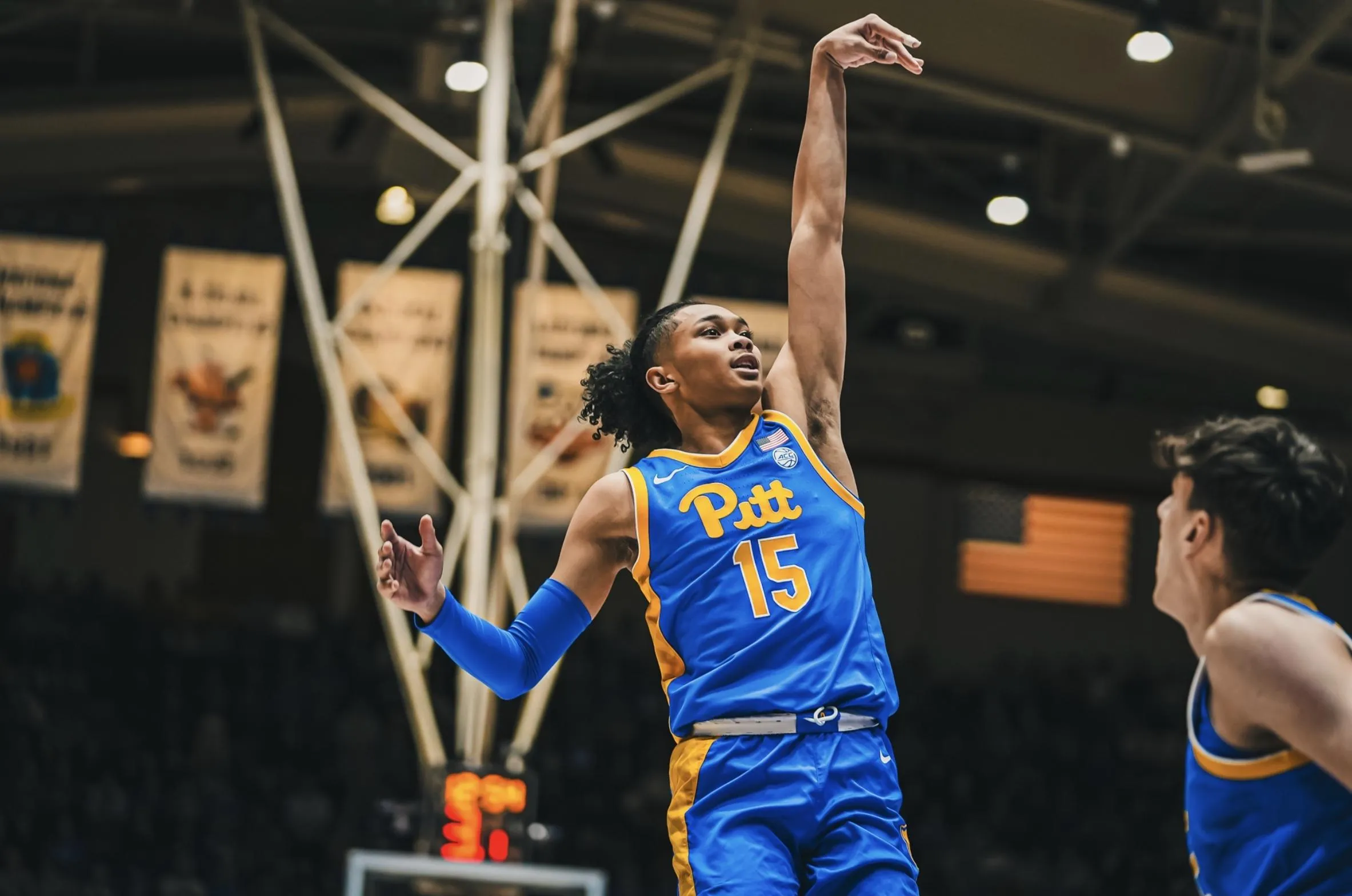 Georgia Stuns No. 3 Florida in Epic College Basketball Upset, Breaking Years-Long Losing Streak in Front of Wild Home Crowd