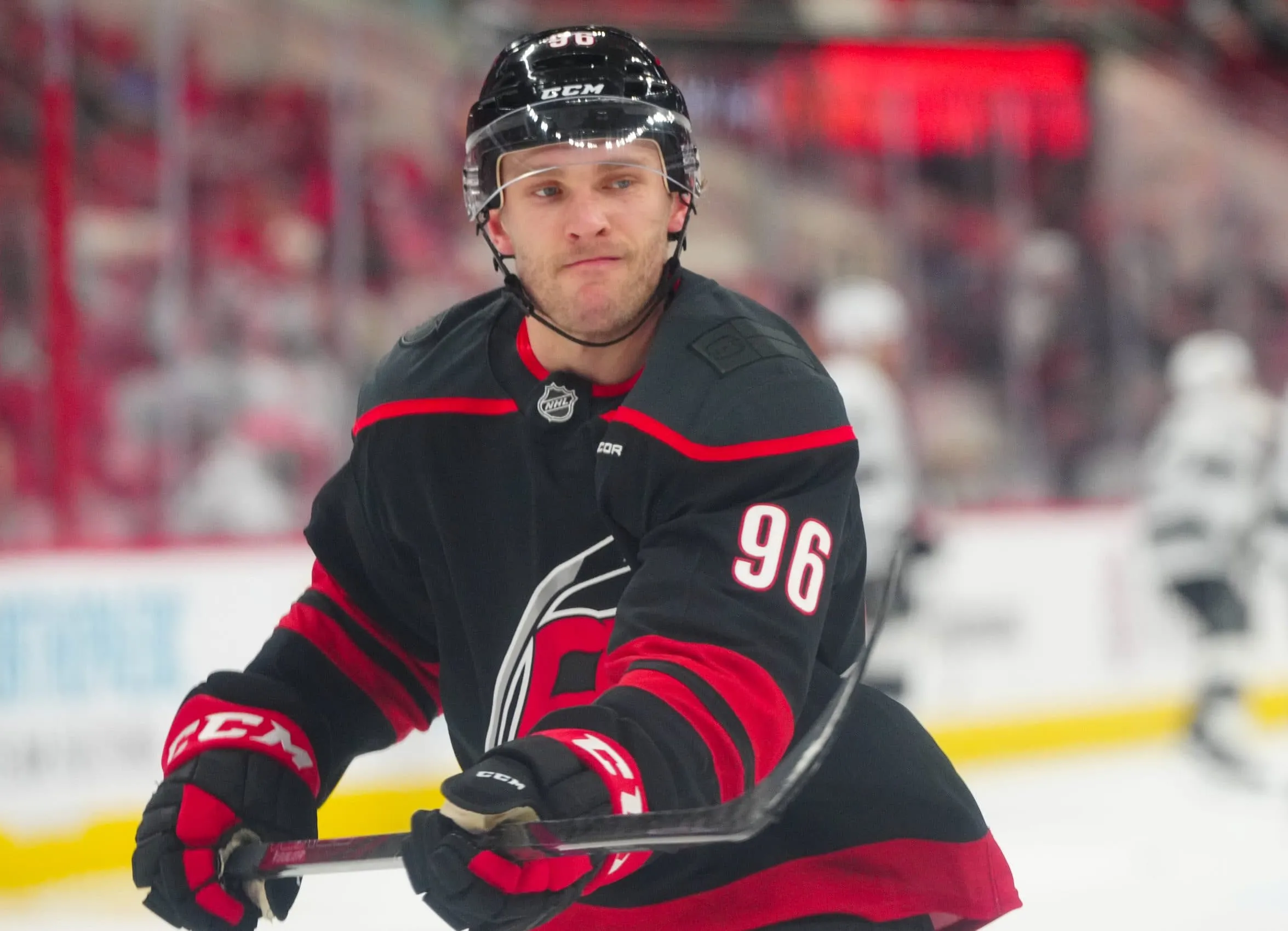 Hockey Star Mikko Rantanen Faces Big Decision: Will He Sign the $100 Million Hurricanes Deal?