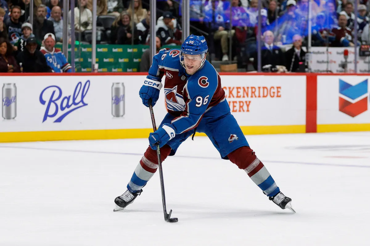 Hockey Star Mikko Rantanen Faces Big Decision: Will He Sign the $100 Million Hurricanes Deal?