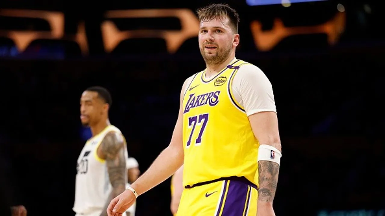 Luka Doncic Stuns in Emotional Lakers Debut Against Mavericks, Sends Strong Message to Former Team