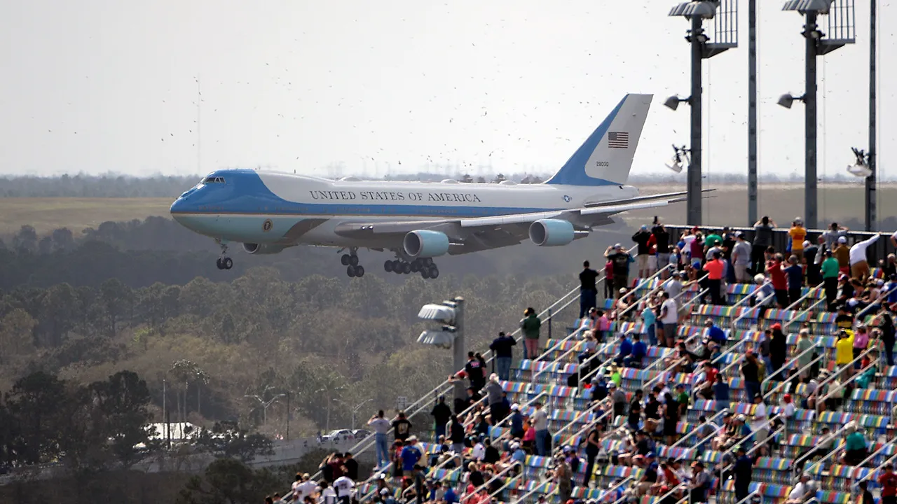 Trump's Grand Return to Daytona 500: Fans Cheer, Jets Fly, and the Race Gets Rained Out