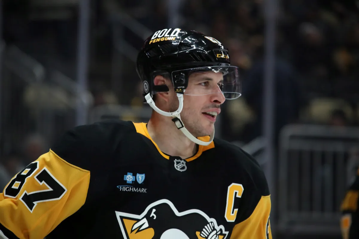 Watch: Sidney Crosby Gets Massive Standing Ovation at Bell Centre After Leading Team Canada to Thrilling OT Win Over Sweden