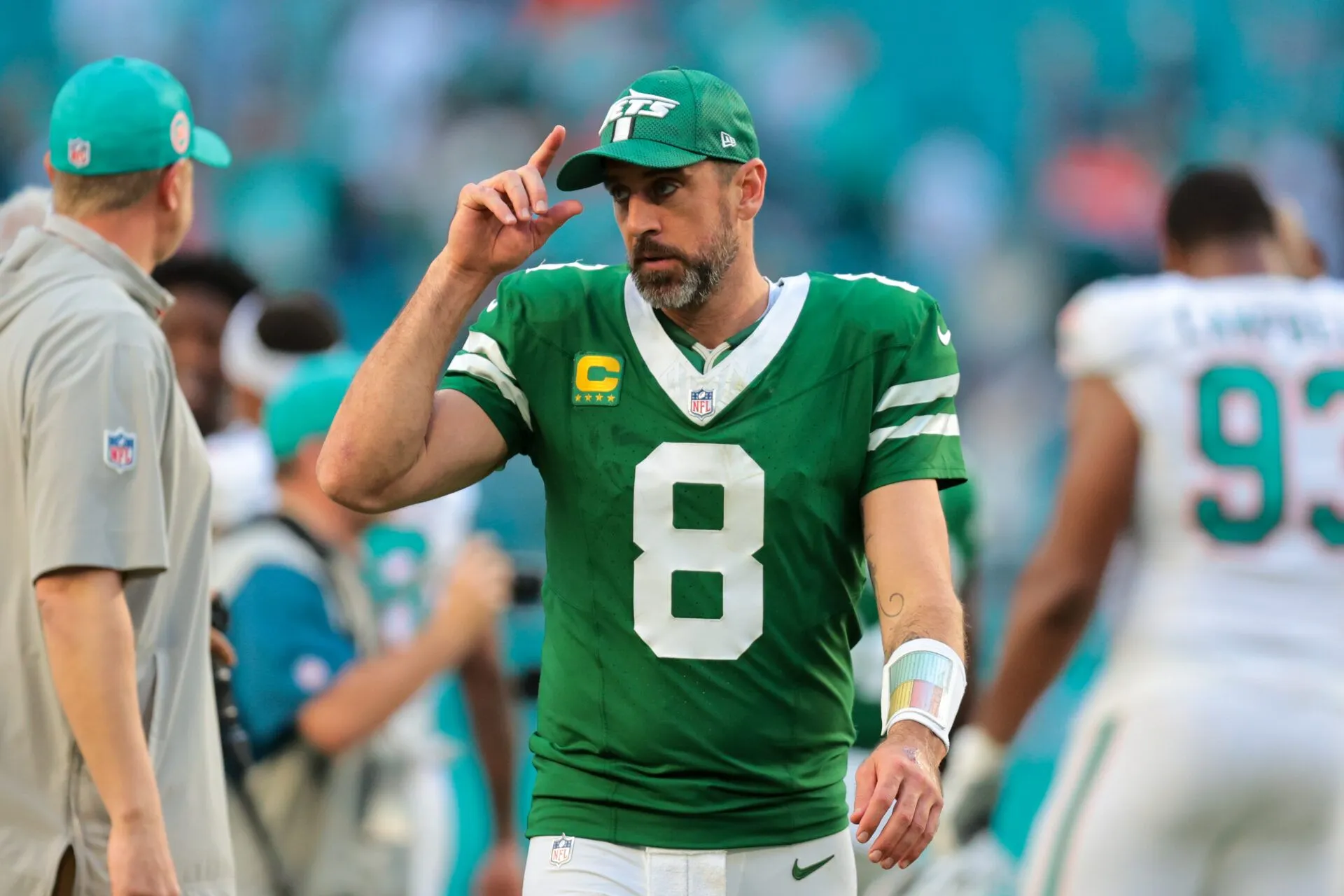 Giants' Big Decision: Will They Draft a New QB or Bring in Veteran Aaron Rodgers for 2025?