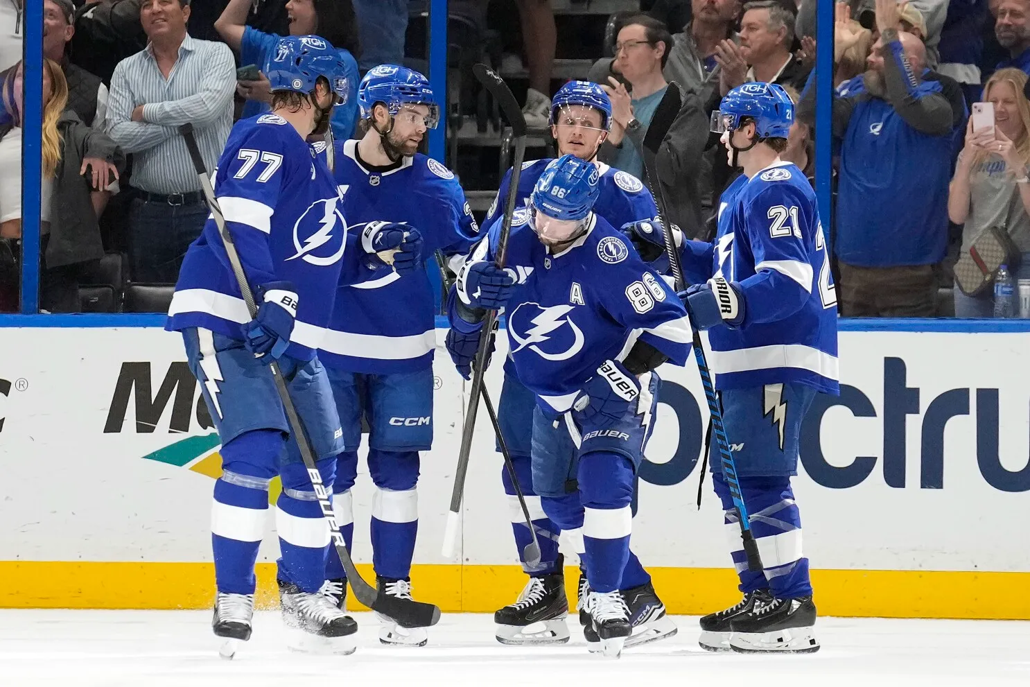 Jake Guentzel Scores Hat Trick as Tampa Bay Lightning Stun Sabres in Wild 6-5 Comeback Win