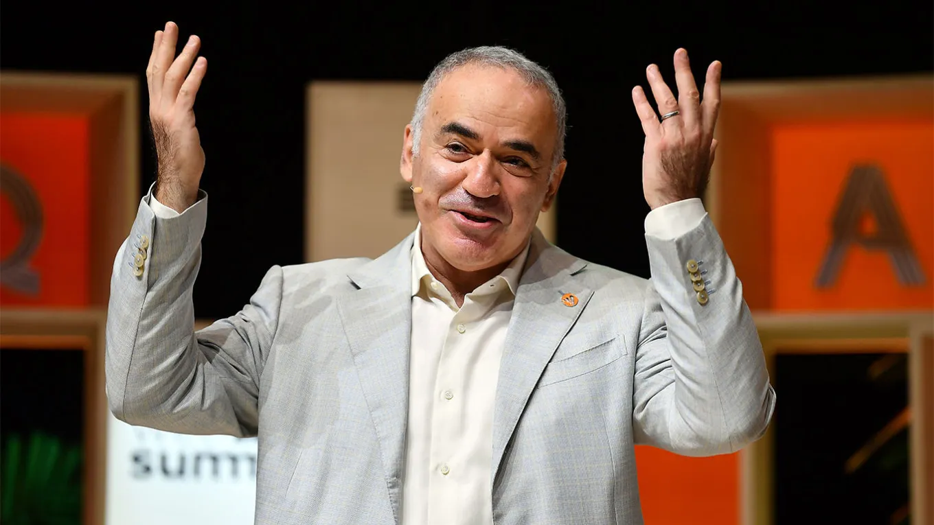 Top 100 Quotes from Garry Kasparov for Chess Enthusiasts----------